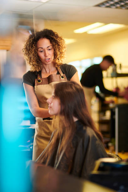 istock happy hair salon owner 1472921200