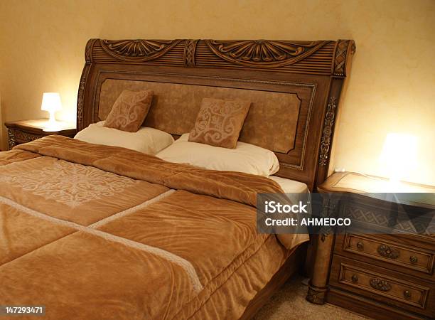 Luxuriöse Hotelzimmer Stockfoto und mehr Bilder von Beleuchtet - Beleuchtet, Bett, Bettbezug