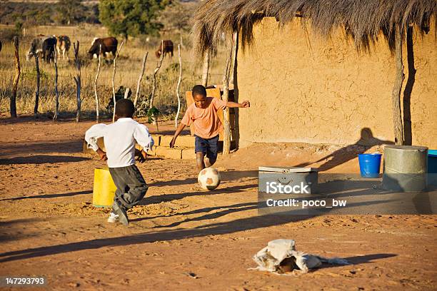 중유럽식 스포츠 아프리카에 대한 스톡 사진 및 기타 이미지 - 아프리카, 아이, 놀기