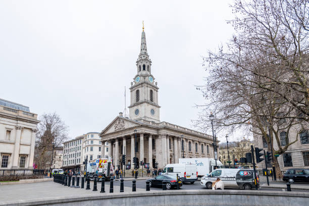 st martin-in-the-fields situado no canto nordeste da trafalgar square - northeast kingdom - fotografias e filmes do acervo