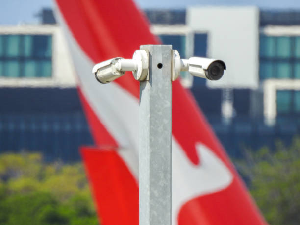 カンタス航空監視カメラ - concepts airport ideas watching ストックフォトと画像