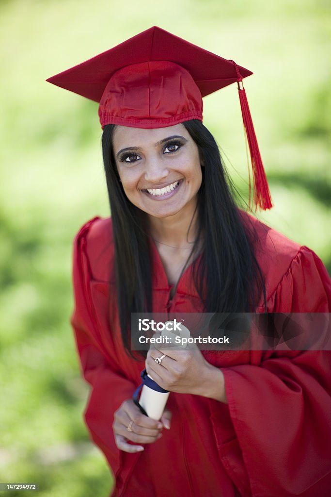 Indian-asiática menina no dia da formatura - Foto de stock de 18-19 Anos royalty-free