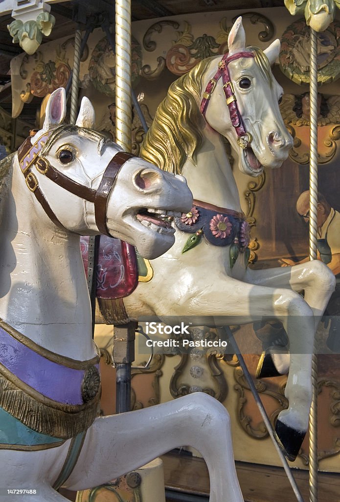 Fiera giostra cavalli - Foto stock royalty-free di Ambientazione esterna
