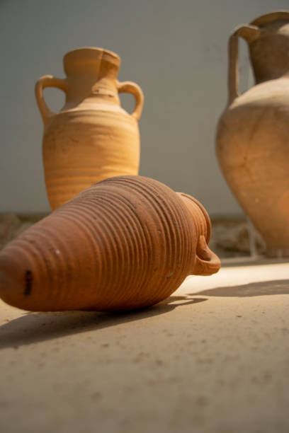 vaso velho - amphora ancient past greece - fotografias e filmes do acervo