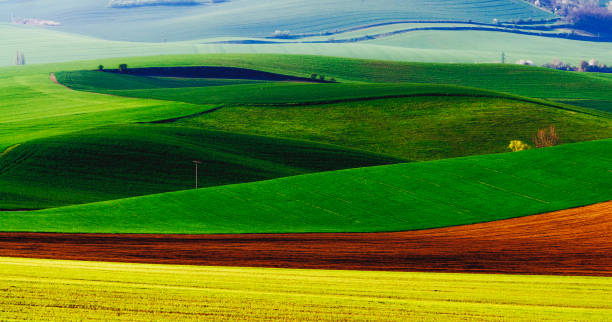 istock green hills in moravia 1472999308