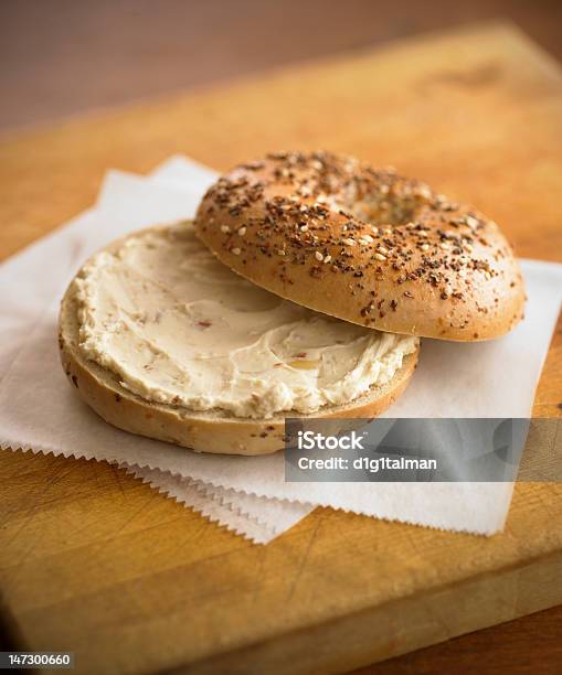 Bagels Mit Frischkäse Stockfoto und mehr Bilder von Bagel - Bagel, Brotsorte, Fotografie