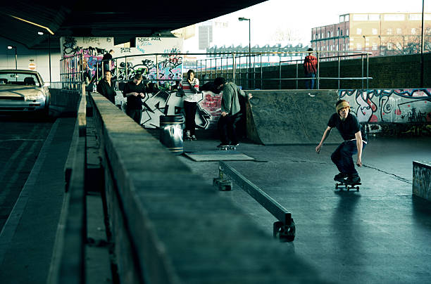 urban skate-park - skateboard park ramp skateboard graffiti stock-fotos und bilder