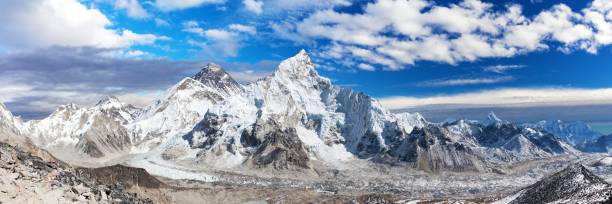 istock Mount Everest himalaya panoramic view from Kala Patthar 1473037440