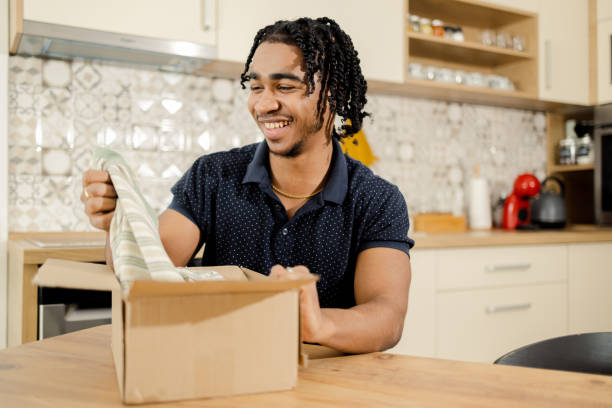 istock Delivery of an online purchase package 1473060659