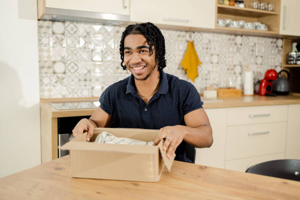 istock Delivery of an online purchase package 1473060669