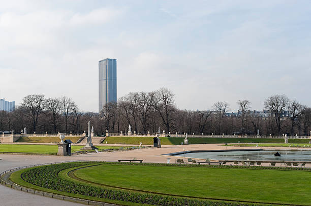 istock Montparnasse building view in Paris 147306070