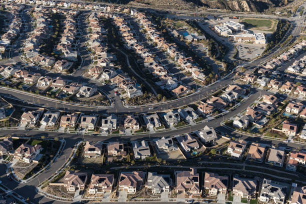 istock Los Angeles County Hillside Suburb 1473065002