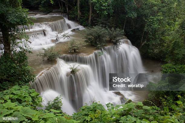 Hermosa Cascada Tailandia Foto de stock y más banco de imágenes de Agua - Agua, Aire libre, Asia