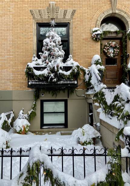 istock Townhouse decorated for Christmas covered in snow 1473081778