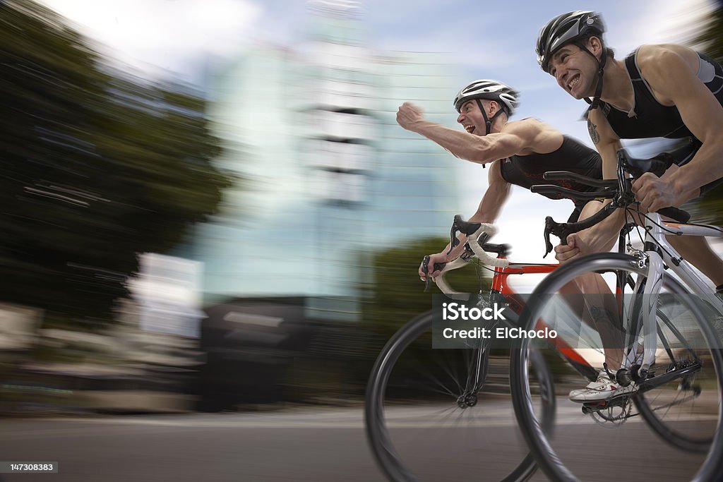 Corrida de bicicleta Movimento Desfocado Finalista em finish (Terminar - Royalty-free Ciclismo Foto de stock