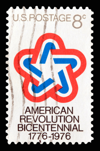 A 1976 issued 8 cent United States postage stamp showing American Revolution Bicentennial.