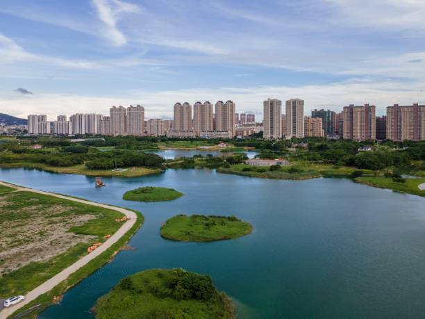 istock Modern urban architecture by the lake 1473094338