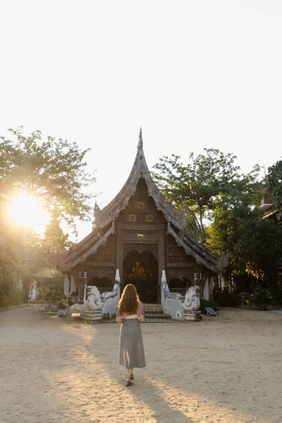 istock A woman visiting a Buddhist temple 1473104837
