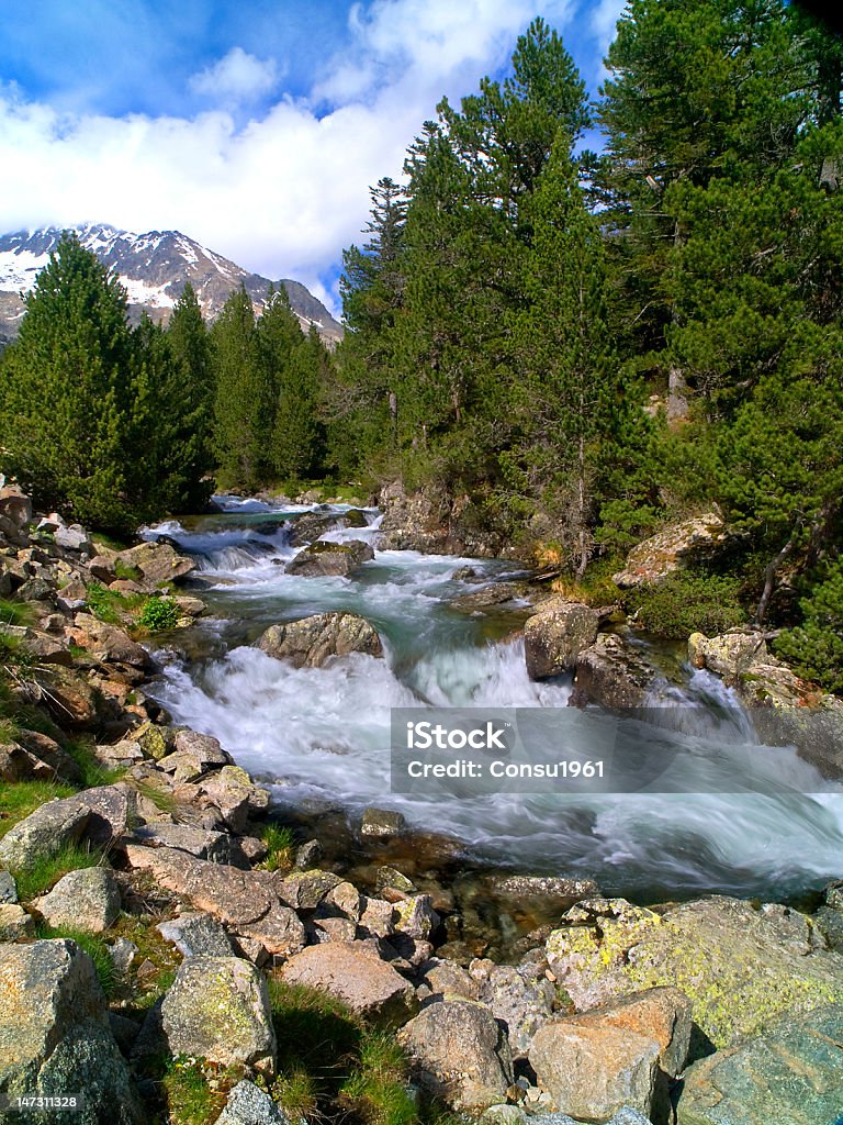 Río san nicolás - Foto de stock de Pirineos libre de derechos