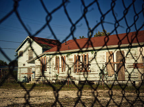 istock Abandoned house in Miami, Florida 147311762