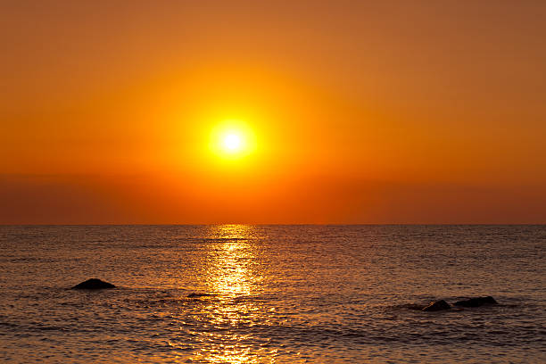 istock Sunrise at sea 147311822