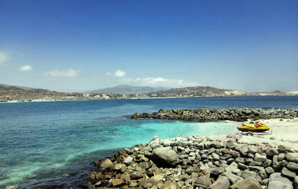 playa totoralillo, cerca de la ciudad de la serena, región de coquimbo, chile. - región de coquimbo fotografías e imágenes de stock