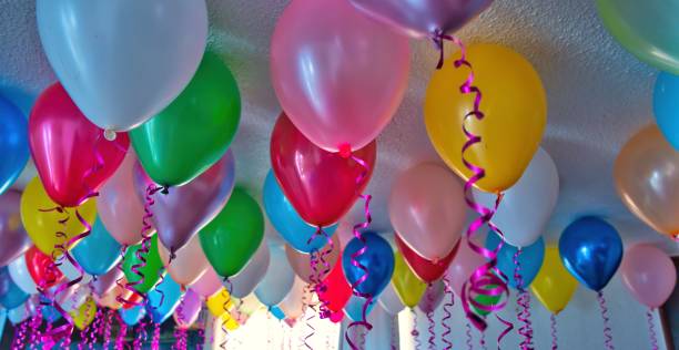 set of balloons in the ceiling - model home house balloon sign imagens e fotografias de stock