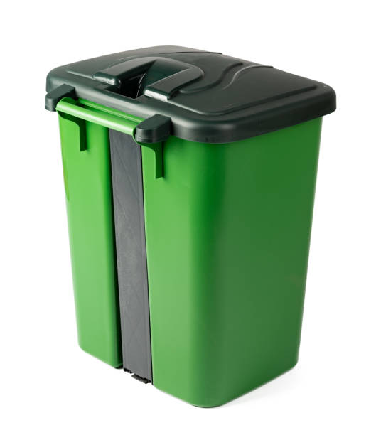istock Green recycle bin isolated on white background 1473144365
