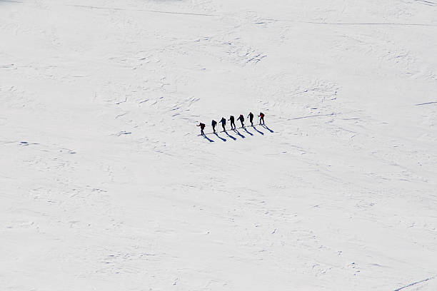 istock Seven skier in alpen 147316142