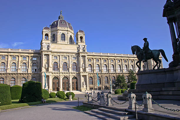 istock Large building and statue in Vienna, Austria 147316515
