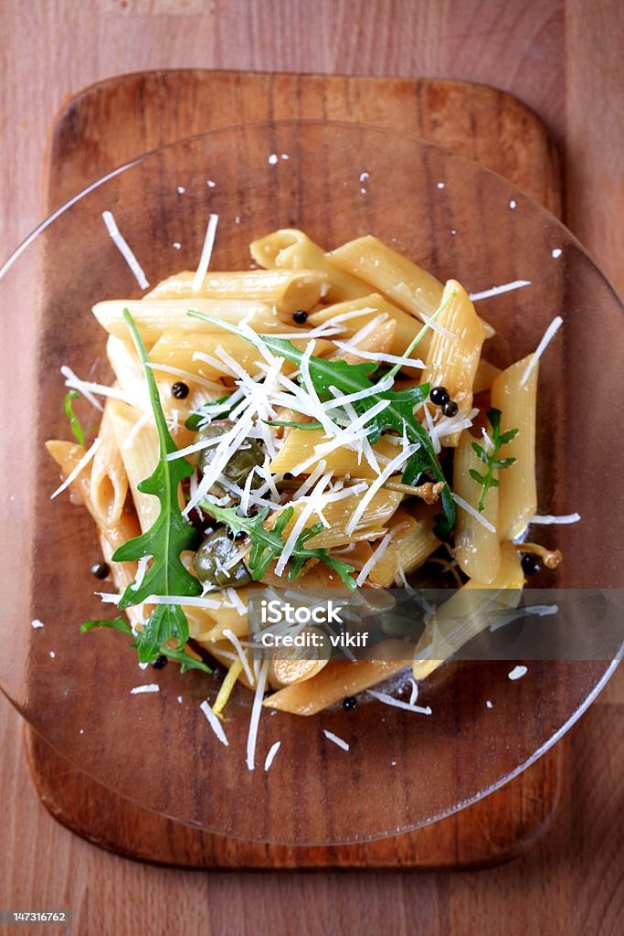 Penne mit eingelegten Pfefferkörner und Kapern - Lizenzfrei Draufsicht Stock-Foto