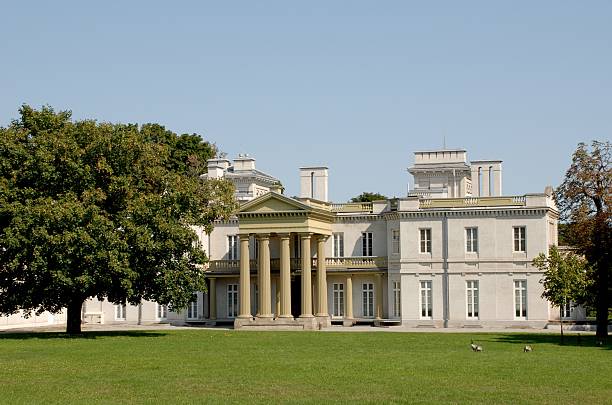 istock Dundurn castle, Ontario Hamilton 147319350