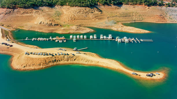 istock Boats near Shasta Dam 1473195874
