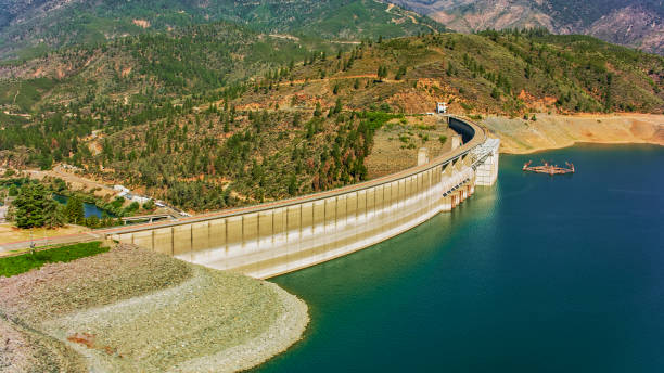 istock Shasta Dam on Shasta Lake 1473195891