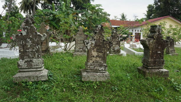 three ancient tombstones of aceh women