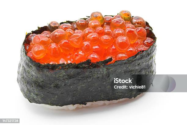 Foto de Ikura Rolinho Primavera De Sushi De Salmão e mais fotos de stock de Alga marinha - Alga marinha, Alimentação Saudável, Arroz - Alimento básico