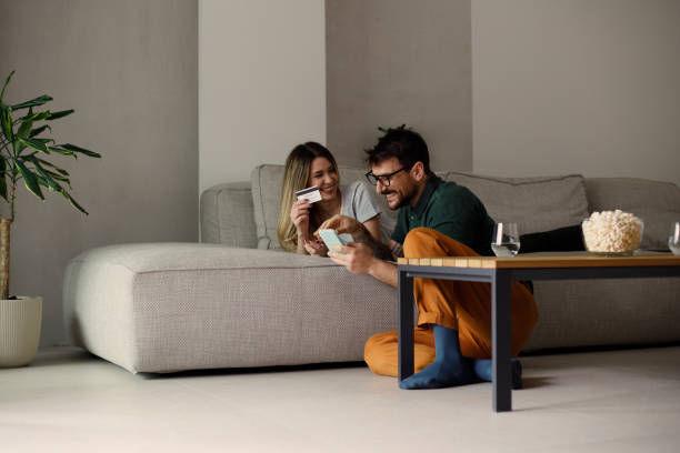 istock Enjoying the online weekend discounts 1473221053