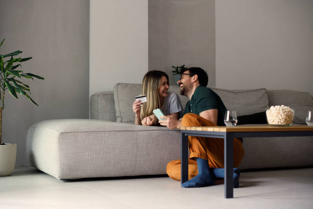 istock Enjoying the online weekend discounts 1473221054