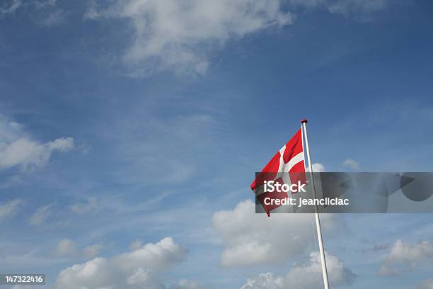 Foto de Bandeira Dinamarquesa e mais fotos de stock de Bandeira Dinamarquesa - Bandeira Dinamarquesa, Município de Dane, Azul