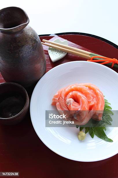 Kuchnia Japońska Łosoś Sashimi - zdjęcia stockowe i więcej obrazów Alkohol - napój - Alkohol - napój, Bez ludzi, Chrzan japoński