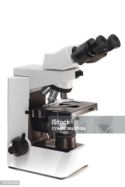 Leichte Mikroskop Isoliert Auf Weiss Stockfoto und mehr Bilder von Ausrüstung und Geräte - Ausrüstung und Geräte, Fotografie, Freisteller – Neutraler Hintergrund