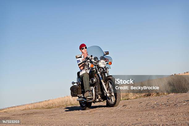乗馬の休憩 - エンジンのストックフォトや画像を多数ご用意 - エンジン, オートバイ, オートバイ競技