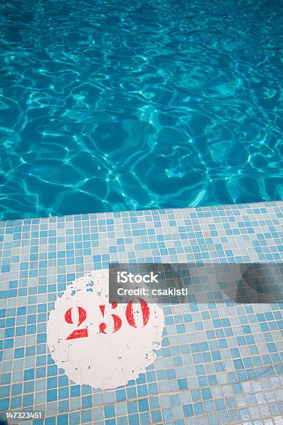 La Piscina Foto de stock y más banco de imágenes de Agua - Agua, Aire libre, Al lado de la piscina