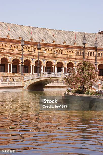 Plaza De España En Sevilla Foto de stock y más banco de imágenes de Agua - Agua, Aire libre, Arquitectura