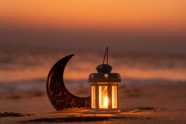 lámpara de linterna  - ramadan fotografías e imágenes de stock