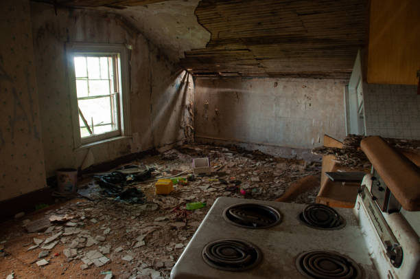 istock The inside of an abandoned house 1473266460
