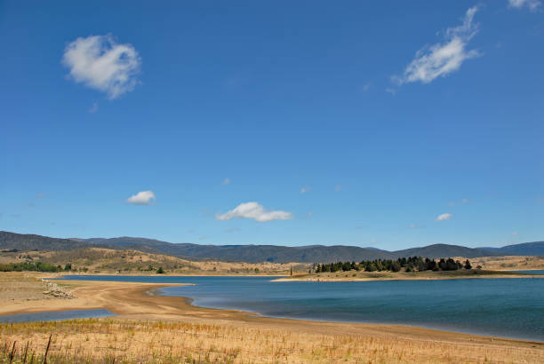 istock Lake Jindabyne, Australia 1473274198