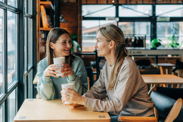 People chatting in a cafe