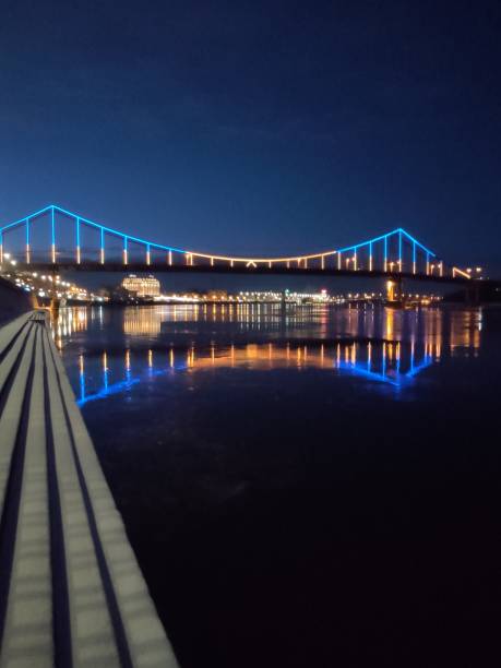 istock PARK BRIDGE pedestrian bridge ILLUMINATED BY NIGHT 1473297482