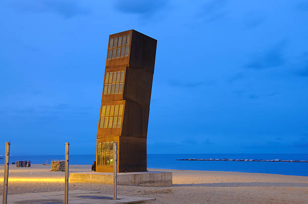 istock Modern art on the beach of Barcelona 147332397